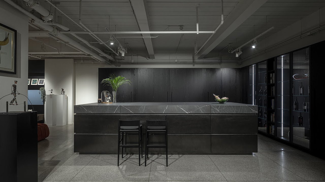 TM Italia | Made to Measure | T45 & D90 | Concealed kitchen & island complete of a sliding worktop