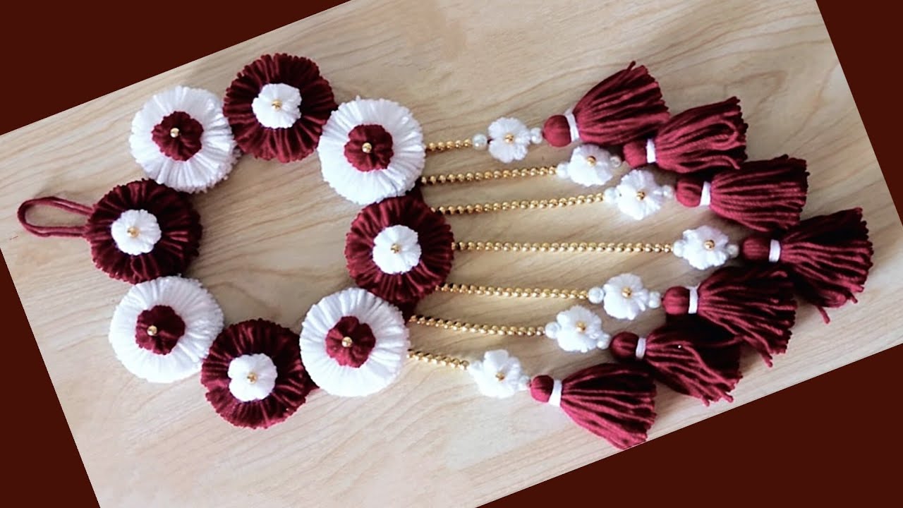 DIY Easy Woolen Flower Wall Hanging CraftIdeas Woolen Wall Hanging
