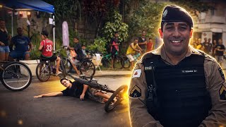 ELE CAIU NA FRENTE DO POLICIAL NO ENCONTRO DE BICICLETA MEGA LOTADO * não é clickbait * 