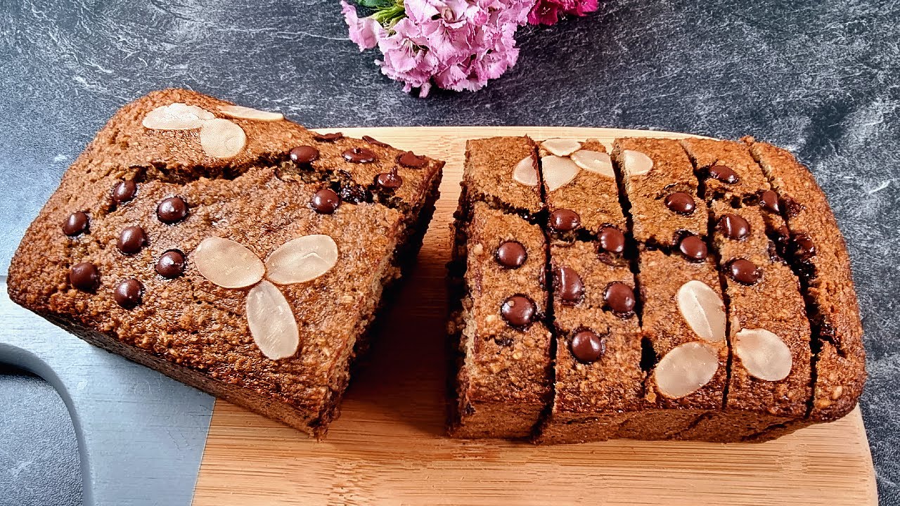 ⁣Don't waste ripe bananas! Try this easy, healthy and moist Banana Bread recipe!