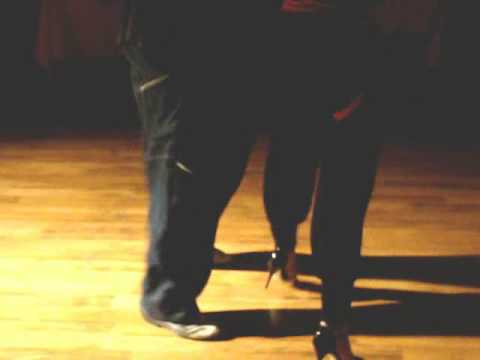 Braulio Martos y Adriana Laplaca en la milonga Cordobesa "Tsunami" Agosto 2009
