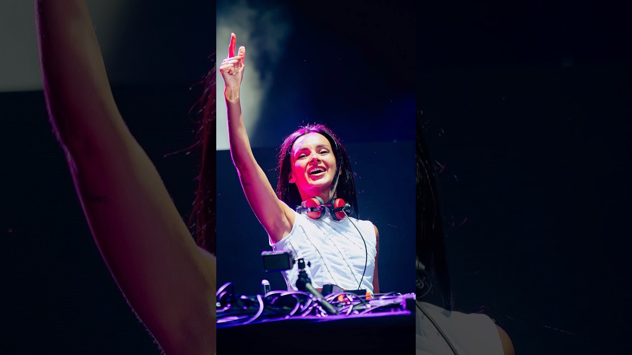 Valencia❤️ Peligro Fest 20,000 people in the stadium… what an unforgettable night!