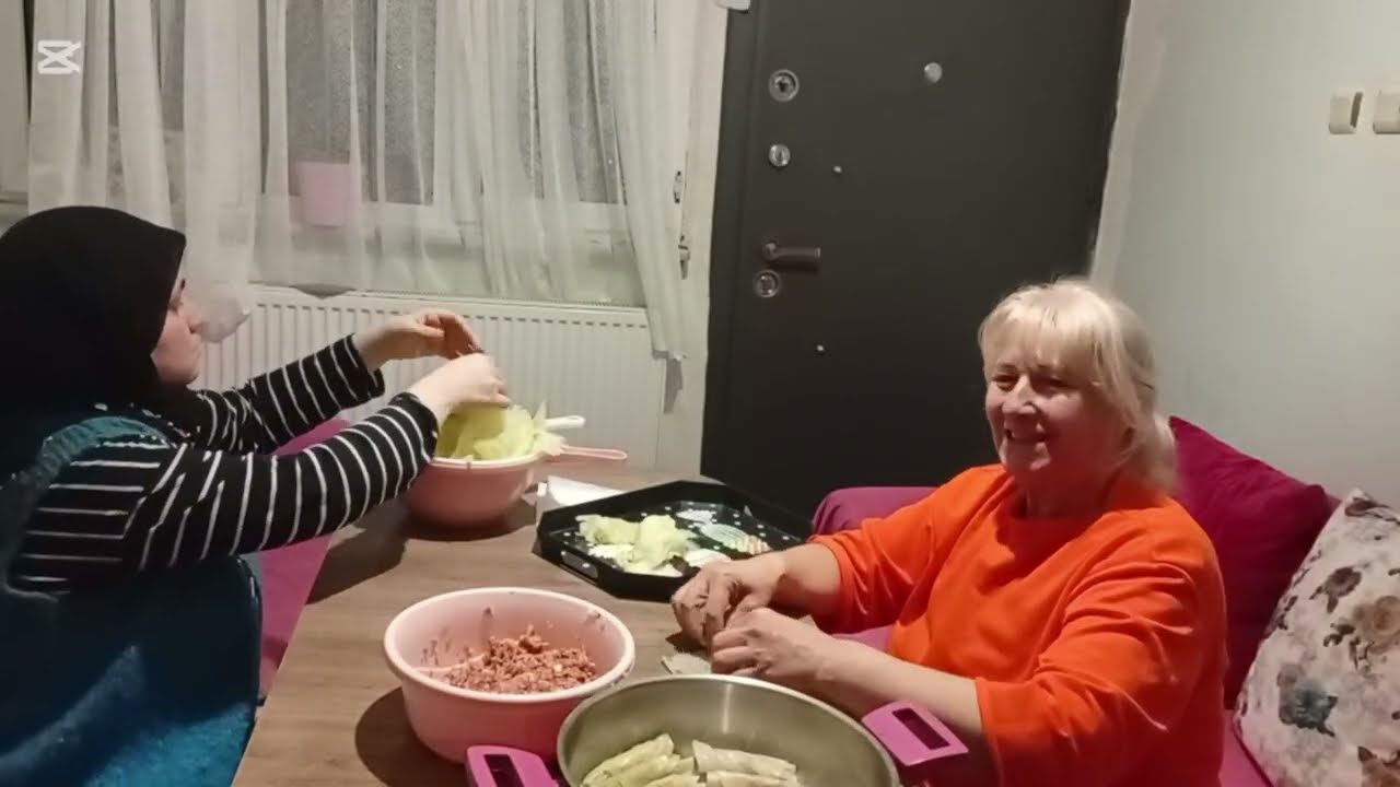 GELİN VE KAYNANA İFTARA BEYAZ LAHANA SARMASI. 