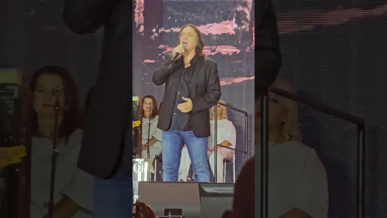 Βρέχει στη φτωχογειτονιά - Yiannis Kotsiras