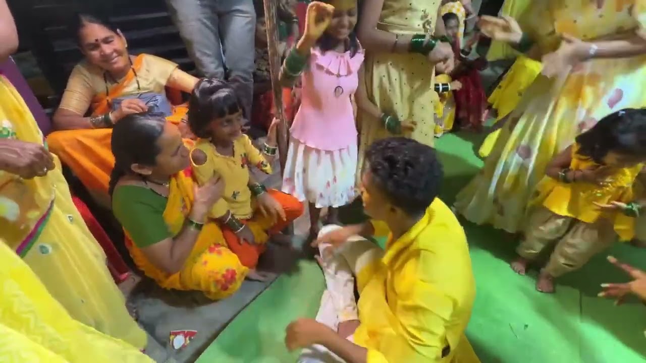 हे पा देराच्या आगात आलीनागिन 🐍या ￼video हसून हसून पोट दुखनार असा video कदीच बघितला नसेल  😅😂🤣