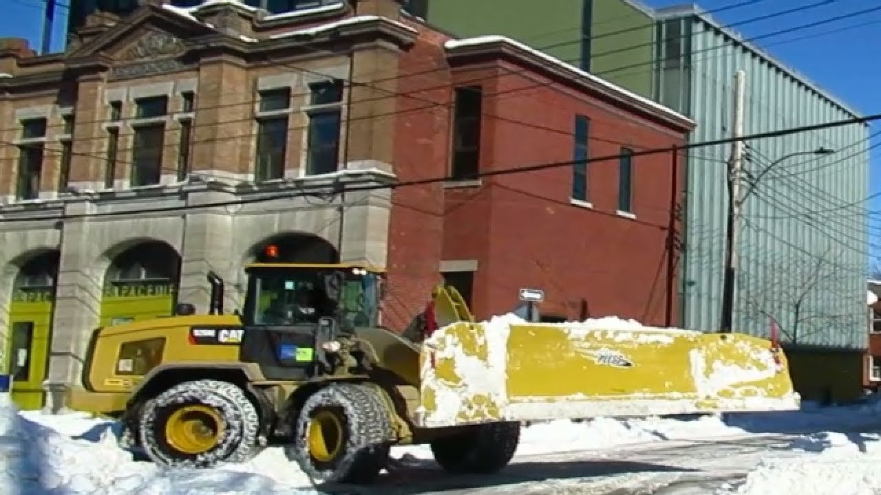 EPIC SNOW REMOVAL JOB IN MONTREAL'S VILLE MARIE DISTRICT 21220 YouTube
