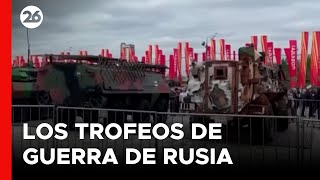 rusia-exhibe-como-trofeos-tanques-occidentales-capturados-en-ucrania-26global