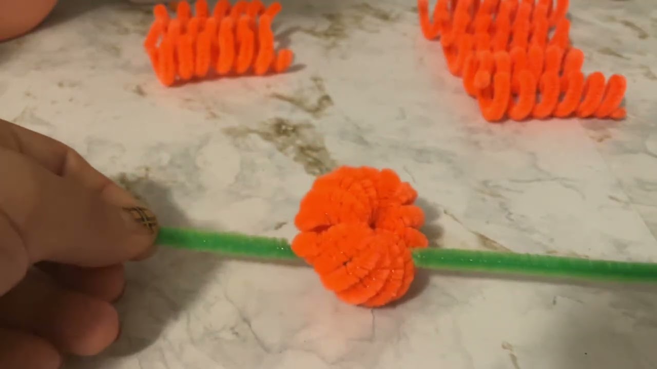 Cute fall garland!!🦃🎃