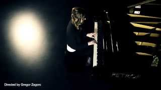 Miley Cyrus-Wrecking ball (cover by Maruša Jakše)