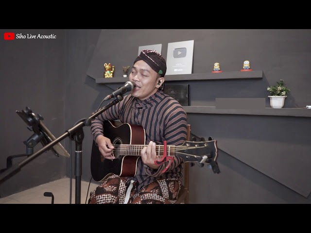 AKU TENANG - WP CORP || SIHO (LIVE ACOUSTIC COVER) class=