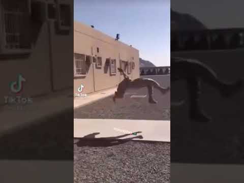 هذا صقر من صقور الحرس الوطني السعودي كفو