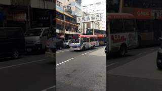 小巴佬玩巴士06112016