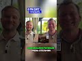 MEOW HOTEL & CAFE 3: Отель в Хошимине с видом на полуразрушенное здание