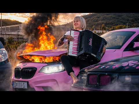 ESPLODIRAO MI JE DRIFT AUTO pa sviram HARMONIKU za ekipu (najčudniji vlog sa staze)