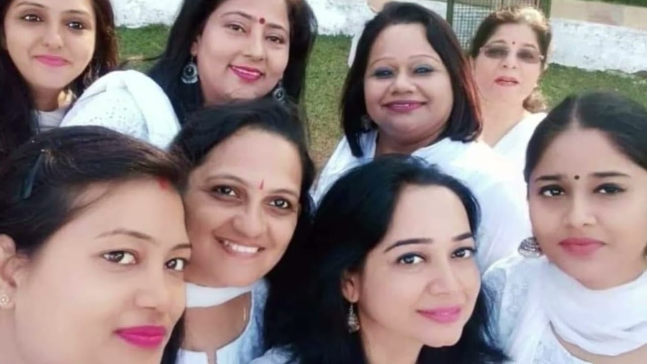 HAPPY BIRTHDAY DEAR DOLLY 4.10.2025