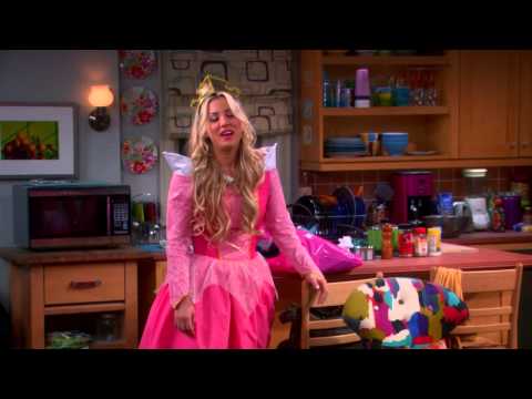 The Big Bang Theory - Penny, Amy, Bernadette dressed as Sleeping Beauty,Snow White And Cinderella