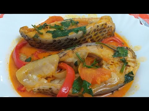 Vídeo: Receita Para Cozinhar Peixe Cozido No Leite