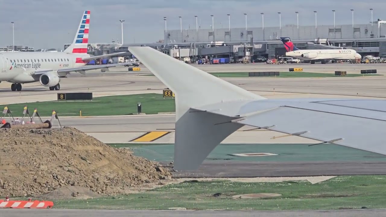 Departing Chicago O'Hare - American Airlines to LGA