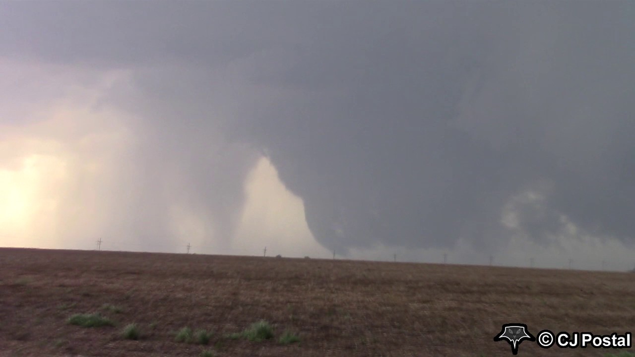 Multiple vortex tornado