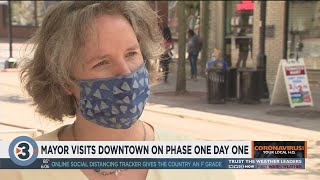 Madison mayor shops local businesses as Dane County moves into Phase One