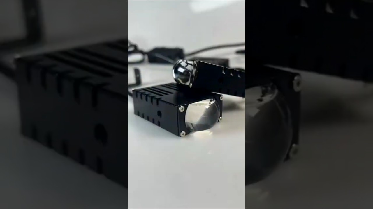 Ultra slim LED grill light with yellow&white beam