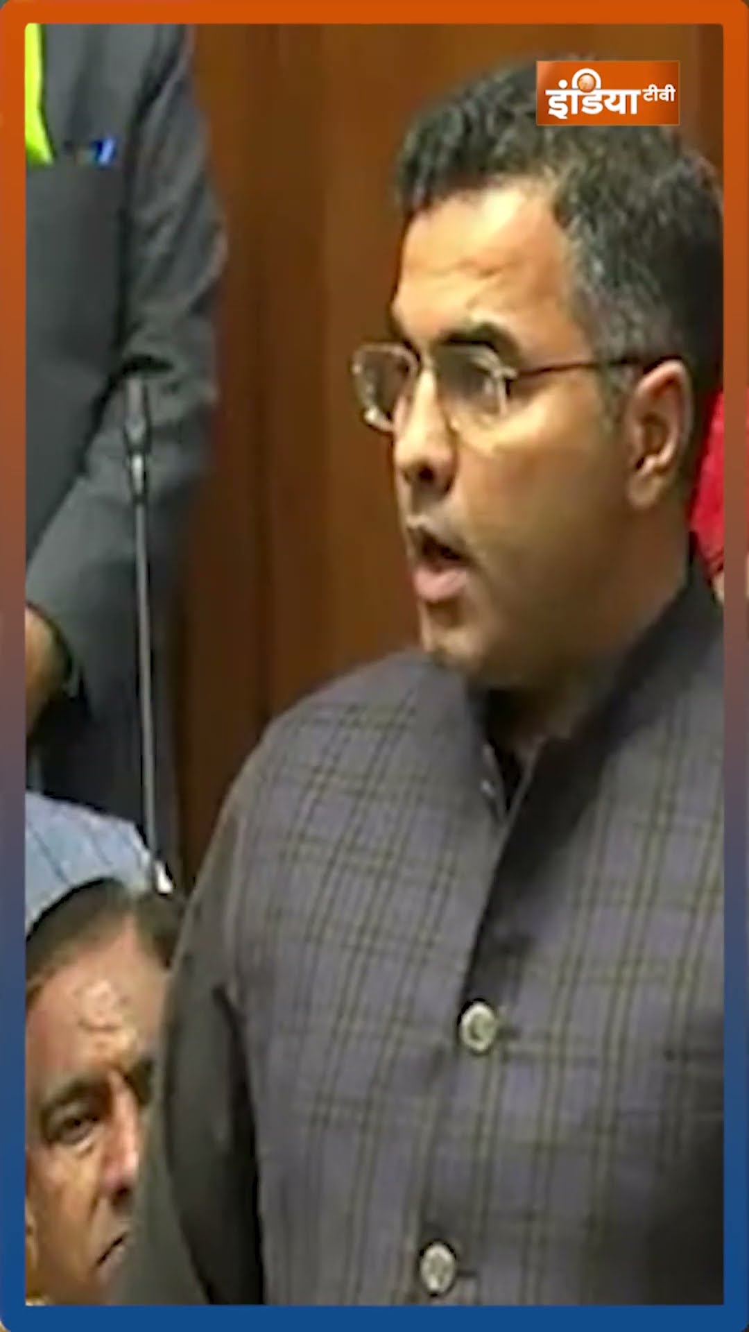 #arvindkejriwal अपने माँ-बाप को भी मार्केटिंग करने से नहीं छोड़ता- #parveshverma #delhividhansabha