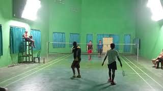 Keseruan Pertandingan Bulutangkis di Kampung Yang Bikin Ngakak