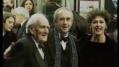 News - 19-12-1999 - Desmond Llewelyn
