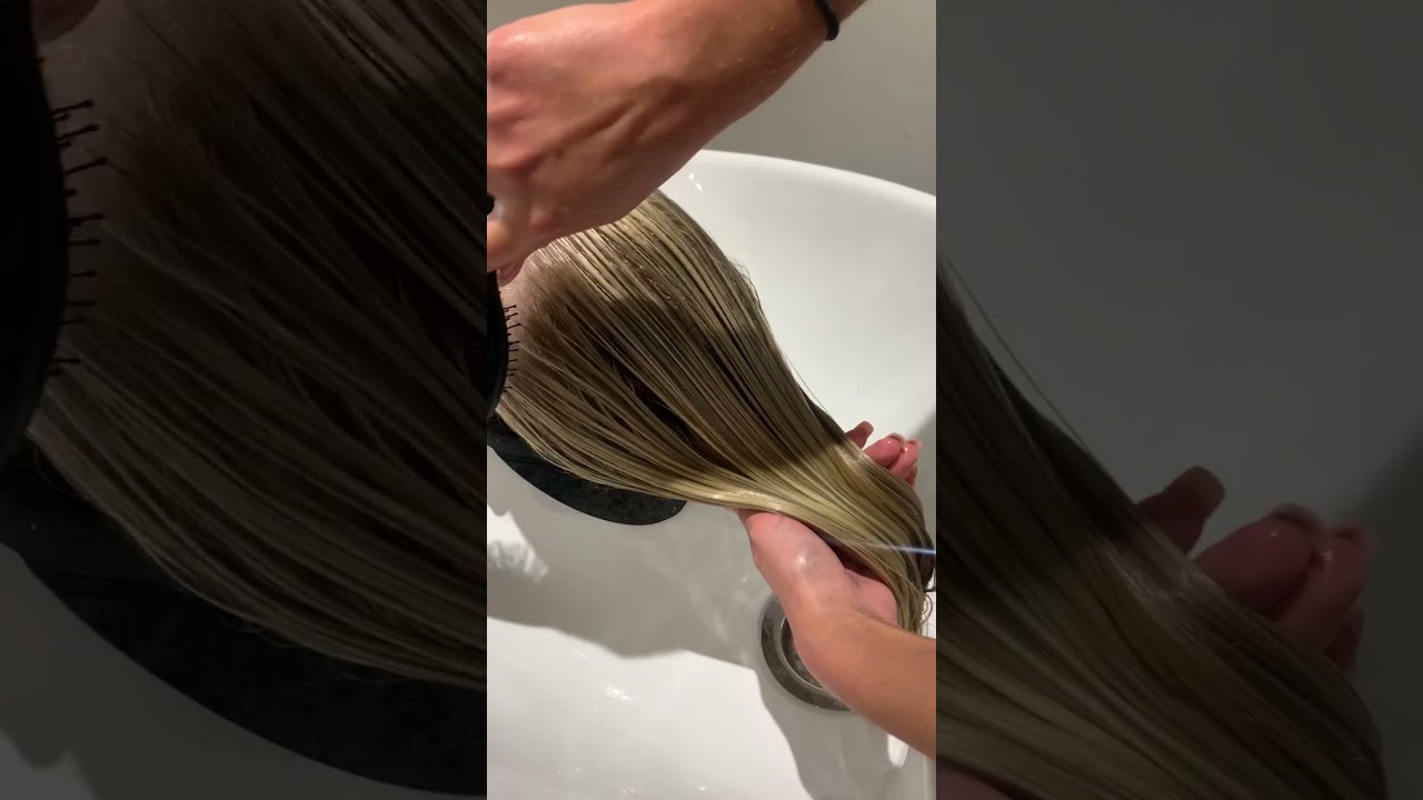 Blonde Highlights Have never looked so good 💫✨