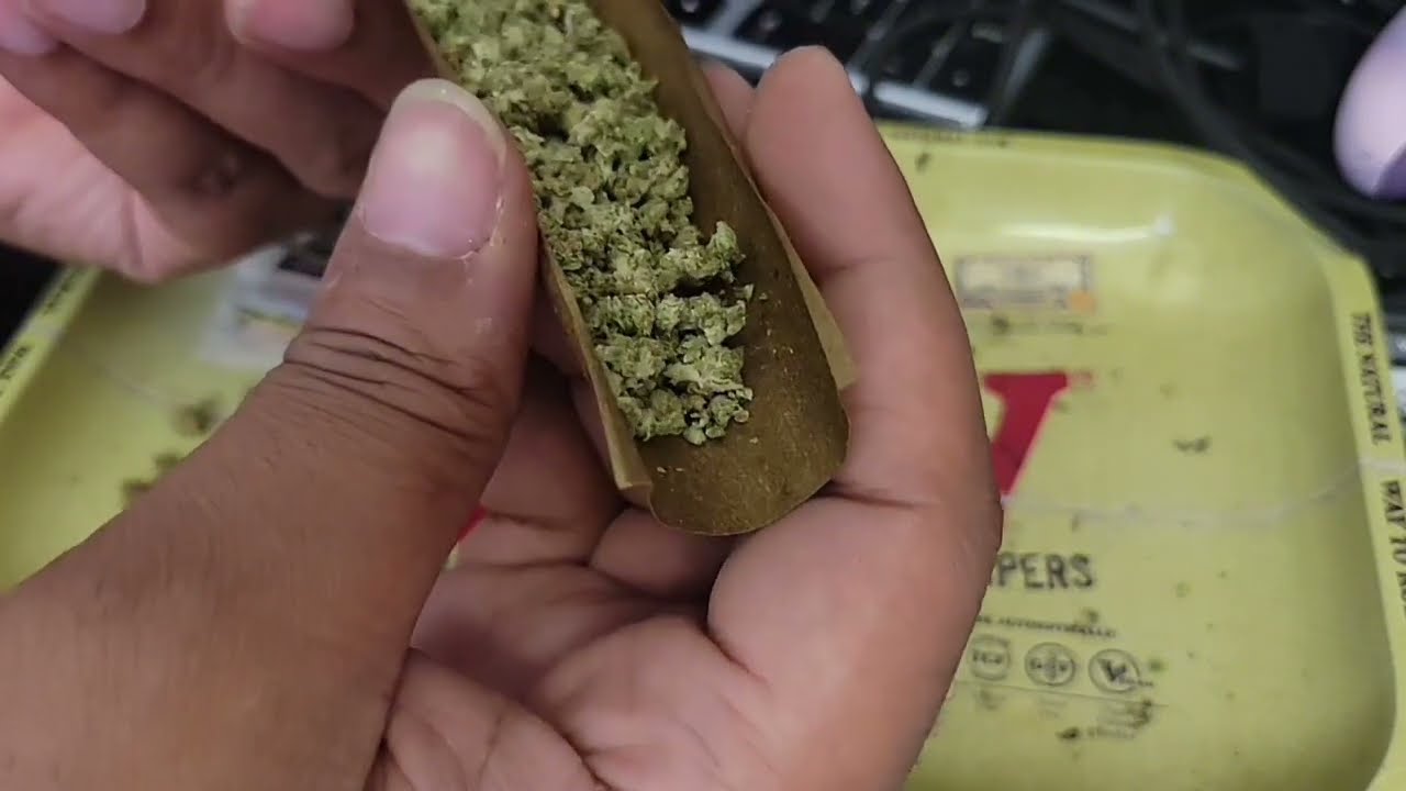 How To Roll a Juicy Hemp Wrap