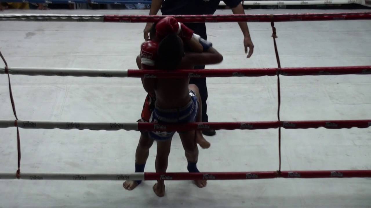 Nuathep (Tiger Muay Thai) vs Pechnakorn (CherngTalay Muay Thai) 15/7/16 fighting