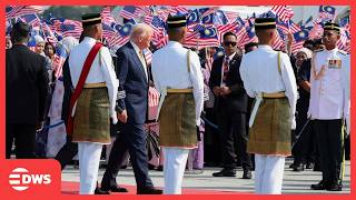 Download Lagu MUST WATCH: Trump Departs ASEAN Summit In Style — Dances, Cheers \u0026 Ceremonial Honors! | AC1G MP3 Download Lagu MUST WATCH: Trump Departs ASEAN Summit In Style — Dances, Cheers \u0026 Ceremonial Honors! | AC1G MP3