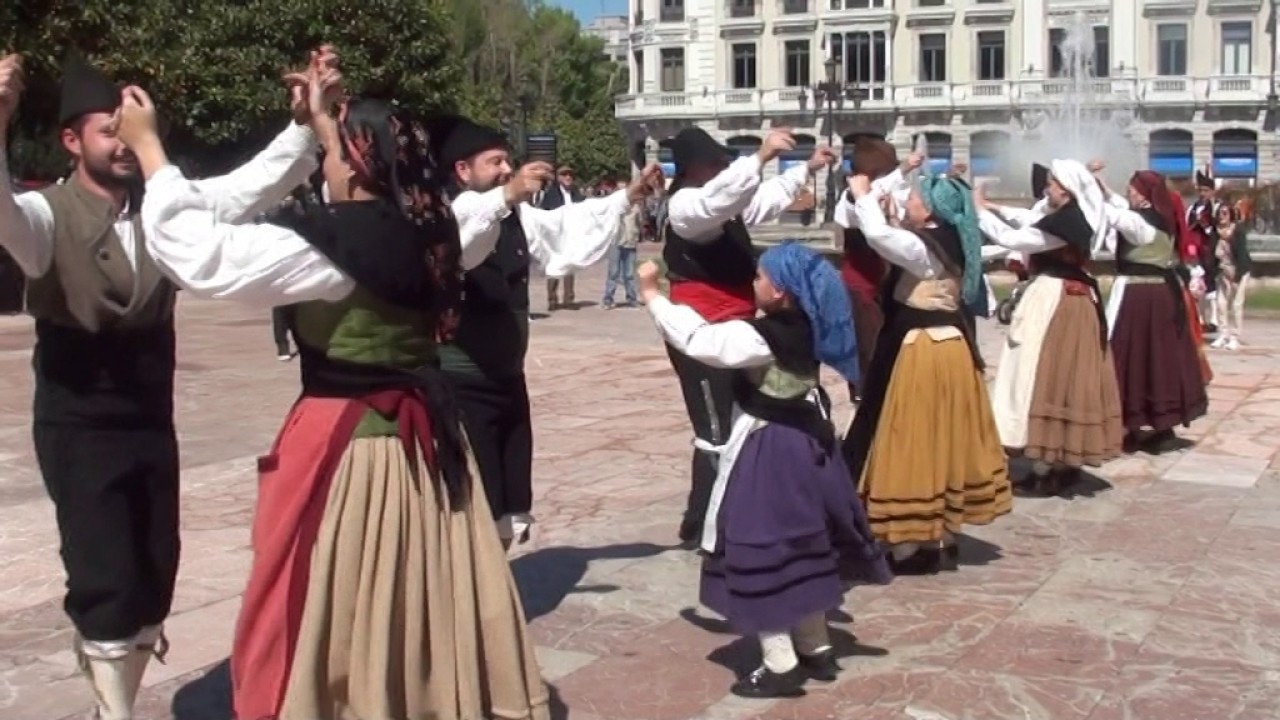 G.F. La Hedra en Folclore en la Calle - Oviedo - Abril 2017