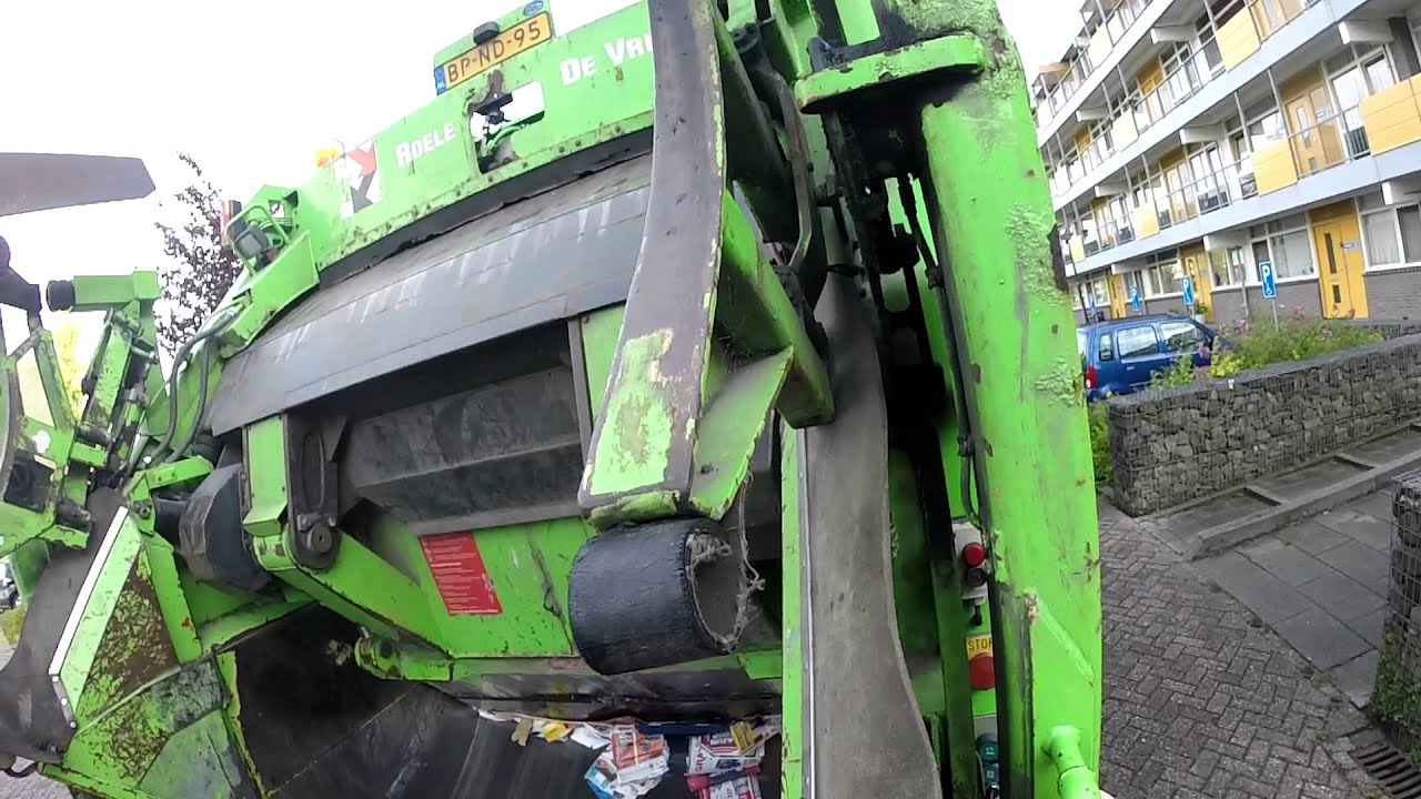 Oud papier ophalen 29 07 2015 volledige ophaalronde