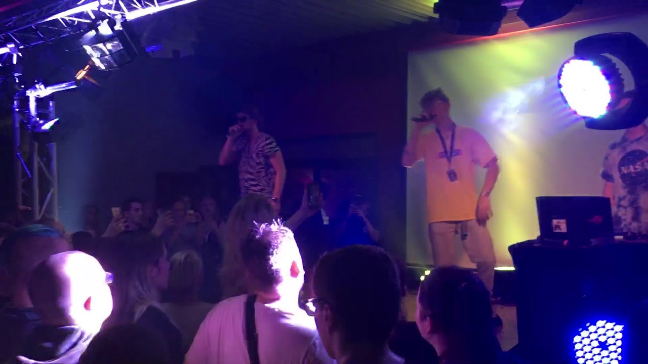 Edo Saiya x Felikz  - Komm Raus (LIVE - BOTTROP)
