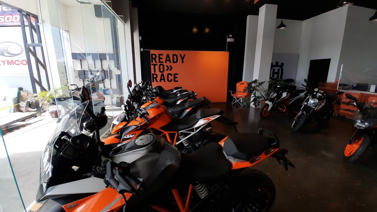 KTM DUKE 390 PMS - YouTube