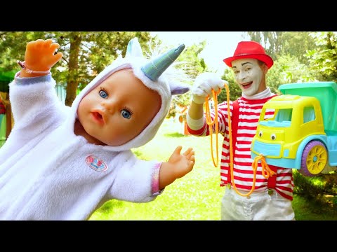 Видео с куклами - БЕБИ БОН Единорожка и Машинка на прогулке! – Весёлые игры для детей с Baby Bon