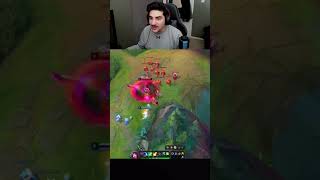 MINION DAMAGE IS CRAZY IN LEAGUE OF LEGENDS #shorts