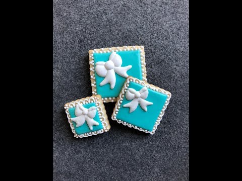 Midtown Sweets - Tiffany gift box cookies with the Louis