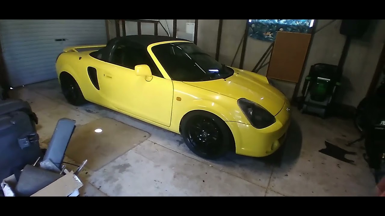 Coilovers fitted to the MR2 Spyder