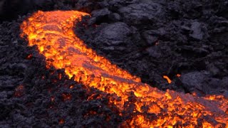 Vulkan Fagradalsfjall speit Feuer - für die Touristen screenshot 3