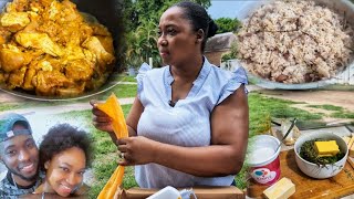 Download Lagu She wants a strong man💪🏽 || Rice and peas with curry Chicken || Sunday Dinner Vybz 🇯🇲@MelBeeTV7  MP3