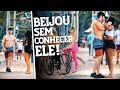 JAPINHA BEIJANDO HOMENS DESCONHECIDOS