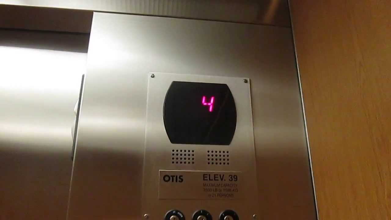 Otis GEN2 (Series 5) Traction Elevators Memorial Hospital in Colorado