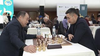 Депутаты маслихата Алматы сразились между собой в шахматы