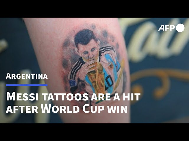 WATCH Nicolas Otamendi gets Lionel Messi World Cup trophy tattoo  and the  PSG star LOVES it  Goalcom India