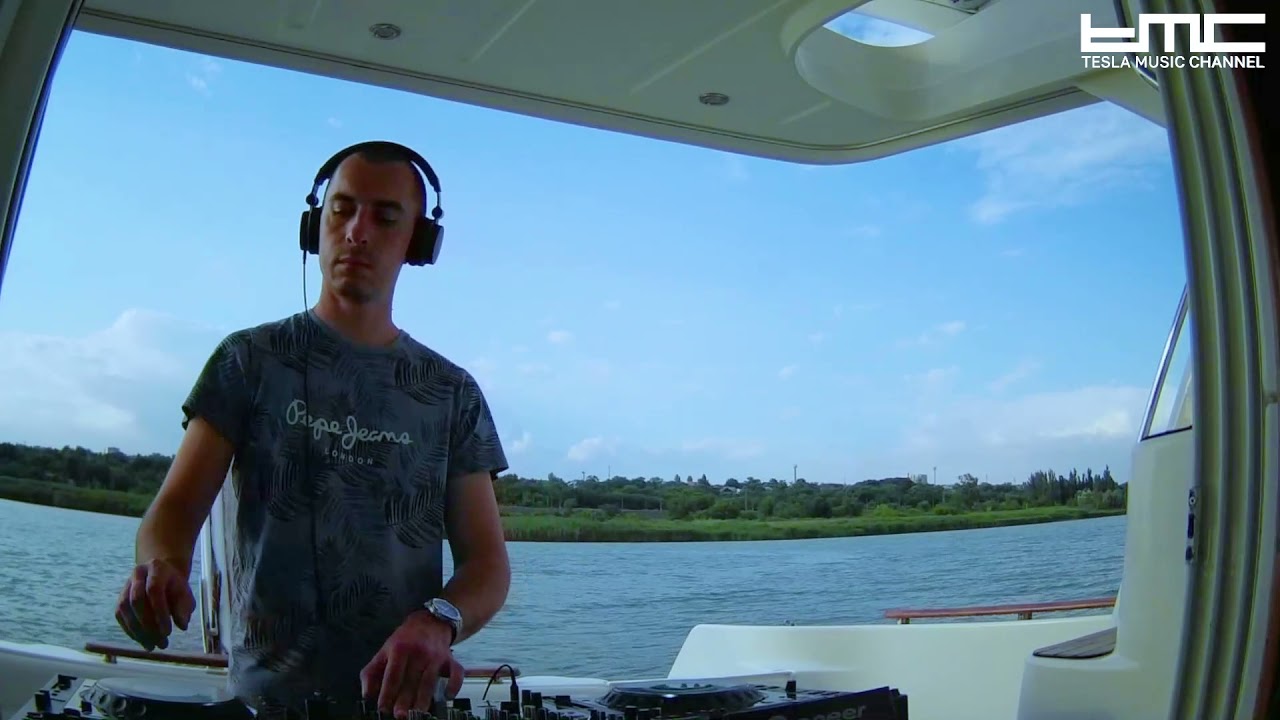 FRZ Tesla Music Channel live from Yacht