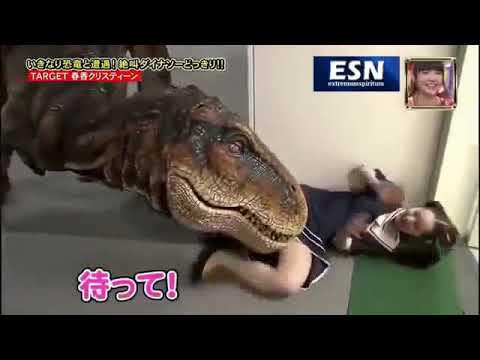 japanese-dinosaur-prank---funny-video