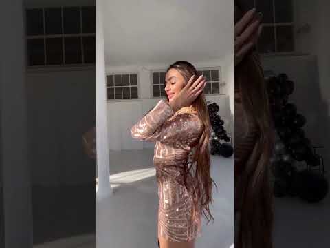 Коротка коктейльна жіноча сукня з відкритою спиною (Розмір S), Золота, видео 1