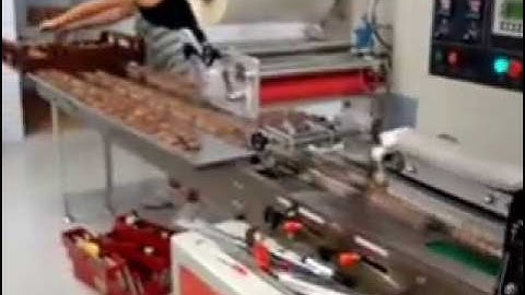 Horizontal flow pack machine for biscuits with tray ,flow wrapper for cookies  TCZB-450D